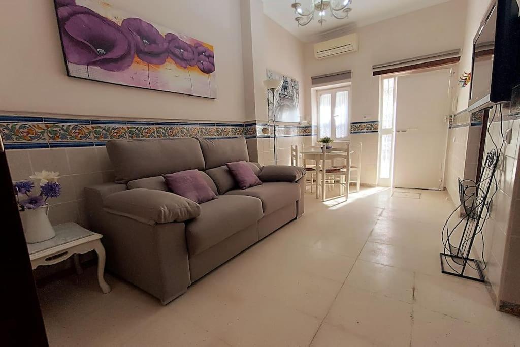 Tipico Y Pintoresco Patio De Vecinos, Con Encanto Севилья Экстерьер фото